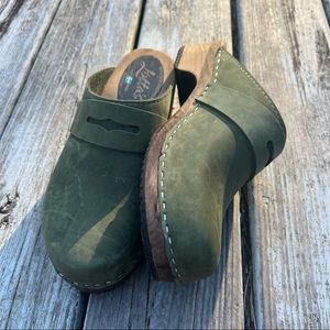 NEVER WORN Lotta from Stockholm oiled nubuk clog in green